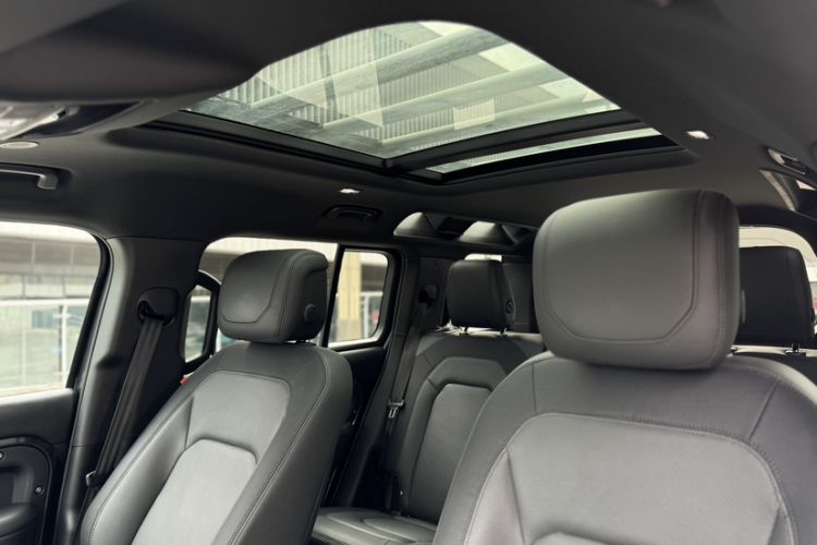 Used Land Rover Defender 2023 Facelift 110 3.0T P400 X-DYNAMIC HSE
