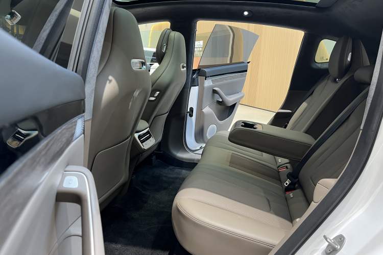 Used Hima Luxeed R7 2025 Range-Extended Version 251 km Max