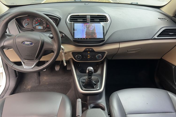 Used Ford Escort 2015 1.5L Manual Comfort Model
