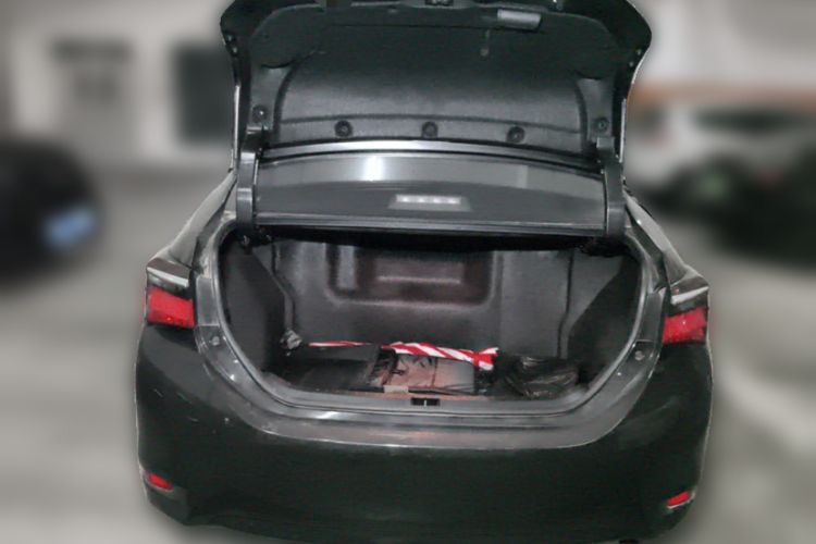 Used Toyota Corolla 2017 Revised Dual-Engine 1.8L E-CVT Flagship Edition