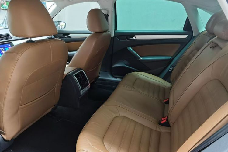 Used Volkswagen Passat 2014 1.8TSI DSG Prestige Edition
