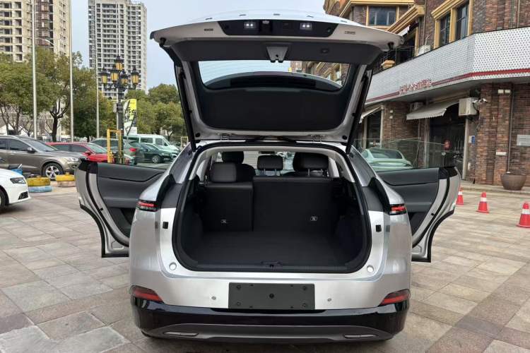 Used XPeng G6 2025 625 Long-Range Max Tech Edition