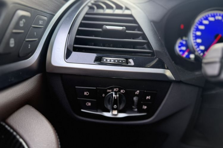 Used BMW X3 2018 xDrive30i Luxury Model M Sport Package China V