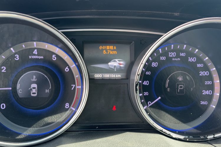 Used Hyundai Sonata 2013 2.4L Automatic Luxury Version China IV Standard
