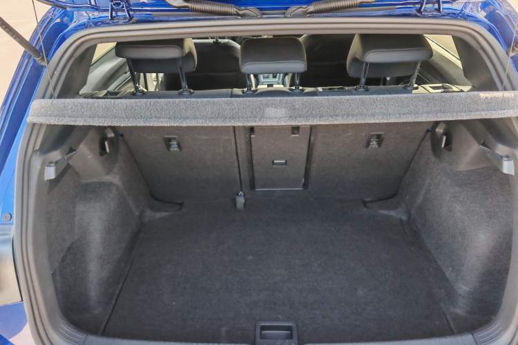 Used Volkswagen Golf 2023 Facelift 280TSI DSG R-Line Lite
