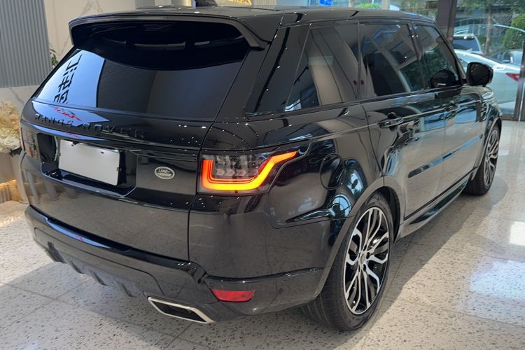 Used Land Rover Range Rover Sport 2022 3.0 L6 YAO Black Edition