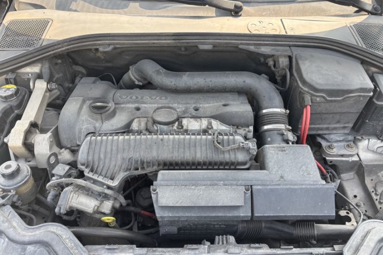 Used Volvo S60 2014 S60L 2.0T Zhiyuan Edition
