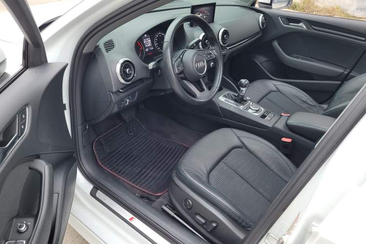 Used Audi A3 2019 Limousine 35 TFSI Fashion Edition China V standard
