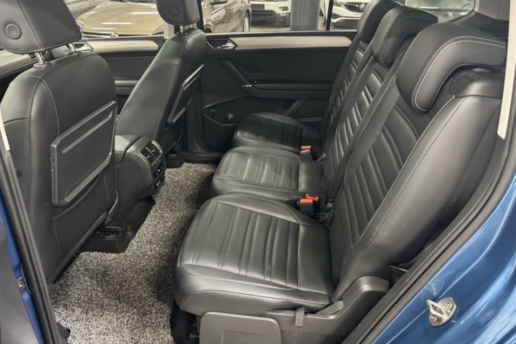 Used Volkswagen Touran 2021 Volkswagen Touran L 280TSI DSG Boundary Edition 7-Seater
