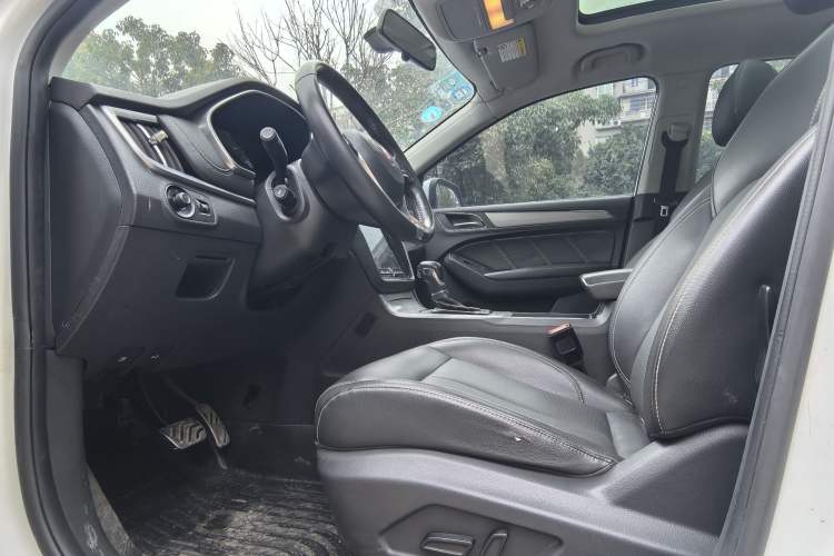 Used Roewe RX5 2016 20T Two-Wheel Drive Automatic Internet Smart Edition