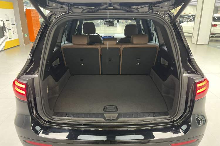 Used Mercedes-Benz GLB 2024-Year Restyled GLB 200 Dynamic Edition
