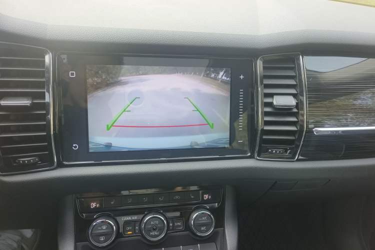 Used Skoda Kodiaq 2018 Facelifted TSI330 5-Seater Two-Wheel-Drive Luxury Enjoyment Edition
