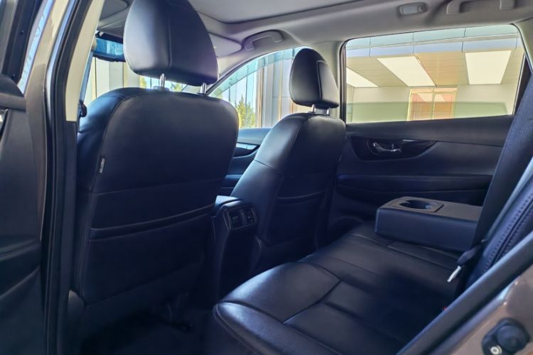 Used Nissan X-Trail 2019 2.0L CVT Smart Connect Comfort Edition 2WD
