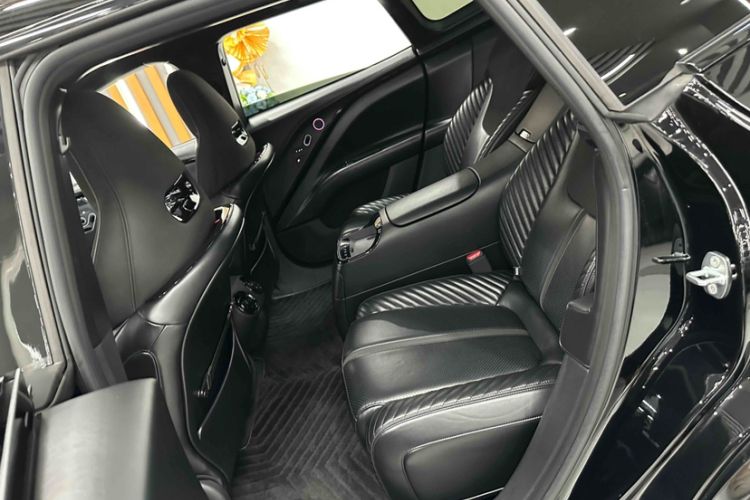 Used  11 2022 011 MMW Collaboration Limited Edition
