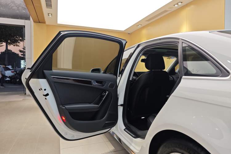 Used Audi A4L 2015 35 TFSI Automatic Comfort Model
