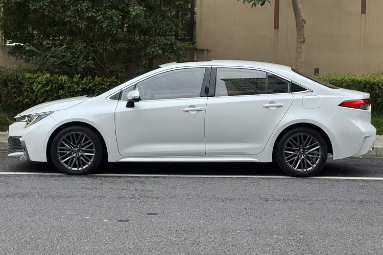 Used Toyota Levin 2021 2.0L Luxury Edition
