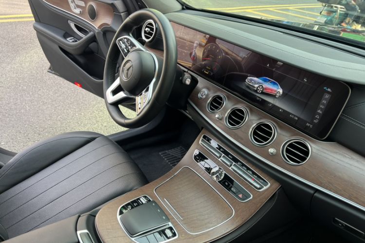 Used Mercedes-Benz E-Class 2019 Facelifted E 300 L Stylish Version
