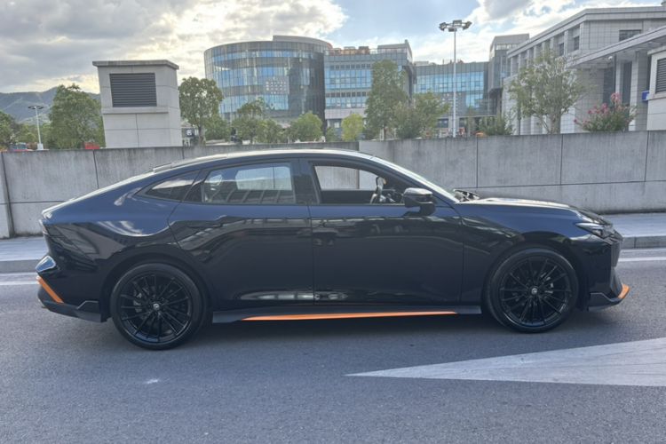 Used Changan UNI-V 2024 1.5T Prestige Sport Edition
