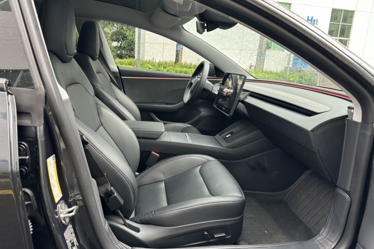 Used Tesla Model 3 2023 Rear-Wheel-Drive Version
