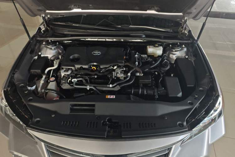Used Toyota Avalon 2019 Dual-Engine 2.5L Luxury Edition China VI Standard
