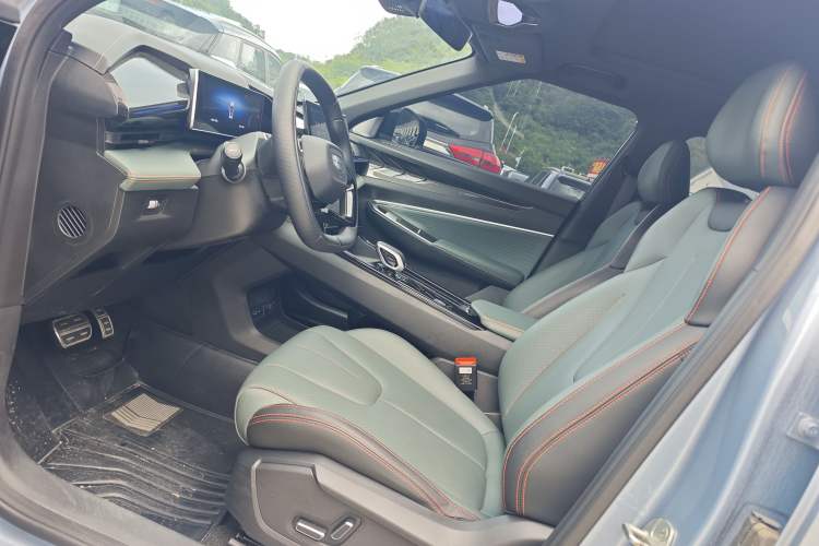 Used Geely Auto Emgrand X7 Sport 2024 1.5TD Prestige Edition
