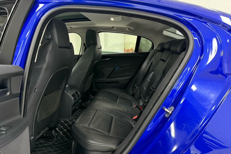 Used Jaguar XE 2017 2.0T 200 PS R-Sport