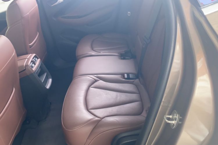 Used Buick Envision 2018 28T Four-Wheel Drive Luxury Model
