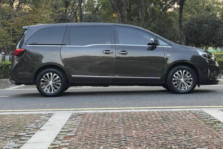 Used Buick GL8 2021 Land Cruiser Executive 652T Premium Model
