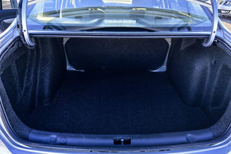 Used Volkswagen Lavida 2013 Revised Classic 1.6L Manual Fashion Edition
