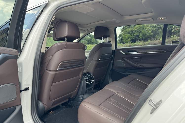 Used BMW 5 Series 2023 530Li Luxury Edition Premium Package
