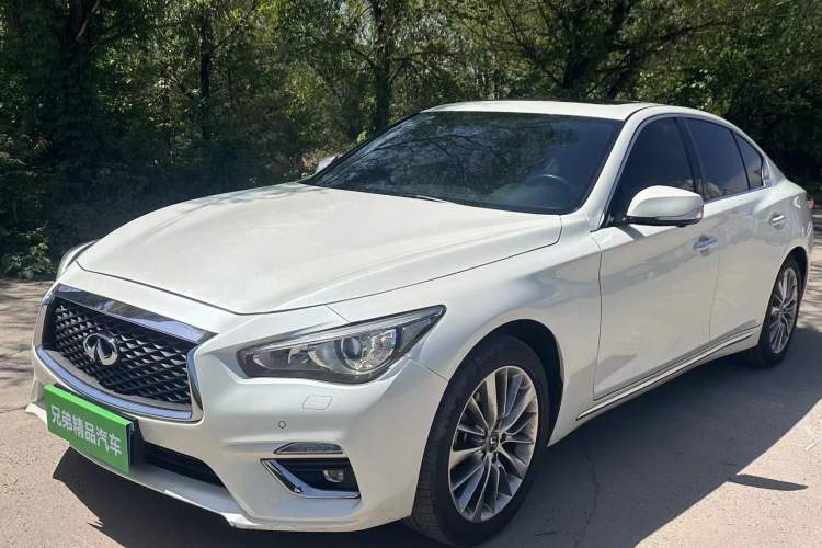 Used Infiniti Q50L 2018 2.0T Enjoyment Version China VI Standard
