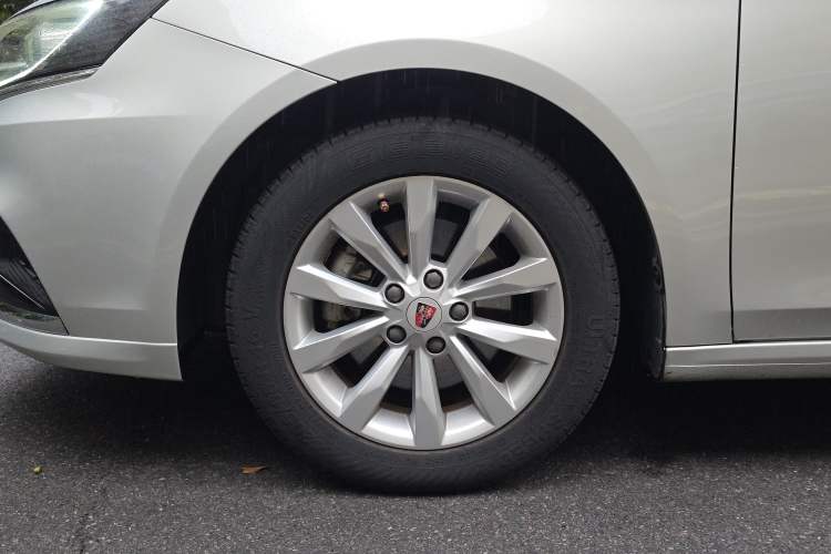 Used Roewe i6 New Energy 2017 45T Hybrid Connect & Smart Enjoyment Edition