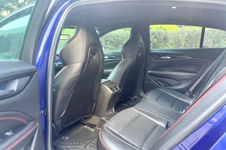 Used Buick Regal 2020 GS 28T Prestige Model
