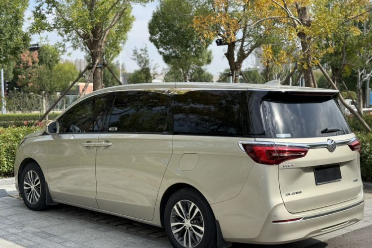 Used Buick GL8 2021 ES Landtrek 653T Comfort Edition