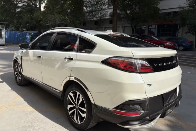 Used Venucia T90 2017 2.0L CVT Smart Edition
