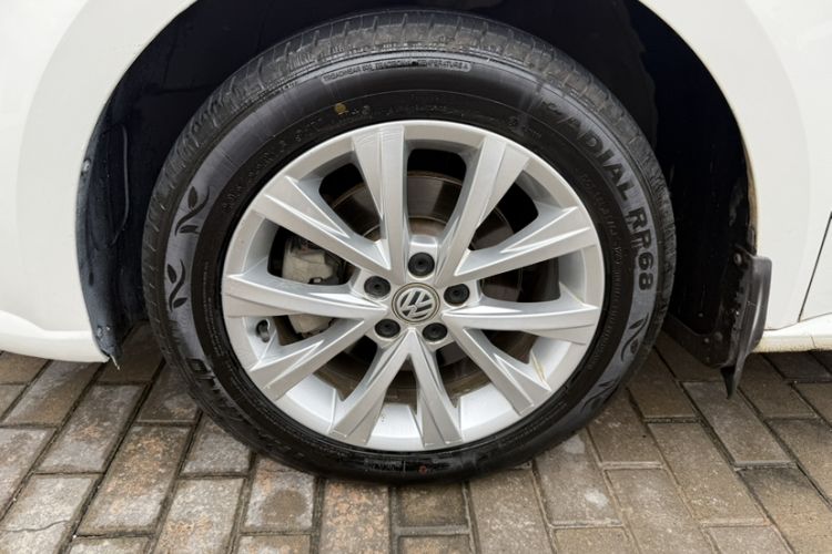 Used Volkswagen Lavida 2017 1.6L Automatic Comfort Edition
