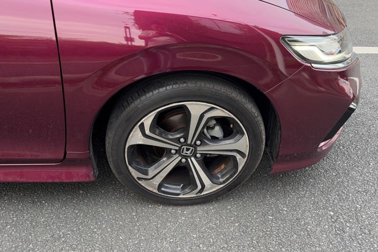 Used Honda Jade 2017 210TURBO CVT Luxury Edition 6 Seats
