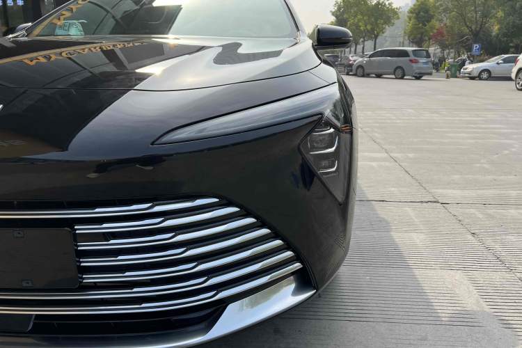 Used Buick LaCrosse 2025 28T Platinum Edition
