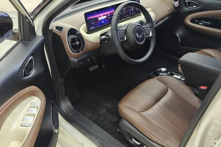 Used Wuling Bingo 2023 333 km Lingxi Connected+ Version
