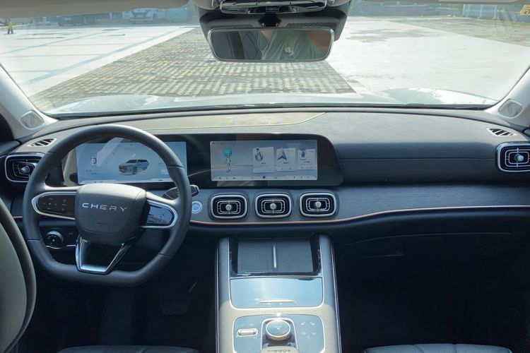 Used Chery Tiggo 9 2023 Facelift 2.0T Dual-Clutch Two-Wheel Drive Luxury Edition 7 Seats
