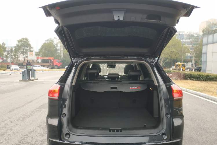 Used Geely Auto Emgrand X7 Sport 2022 Boyue X 1.8TD DCT Smart Model
