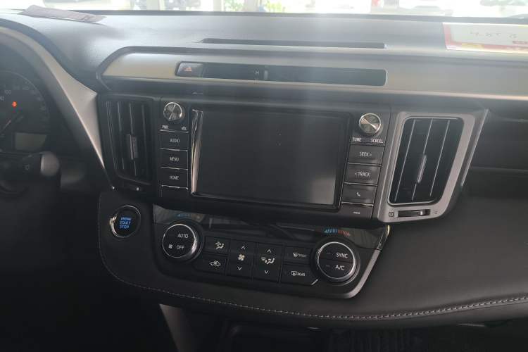 Used Toyota RAV4 2016 2.0L CVT Two-Wheel Drive Fashion Edition China V Standard