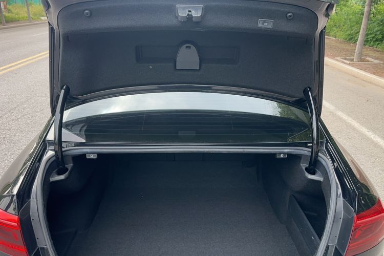 Used Volkswagen Magotan 2021 330TSI DSG 30th Anniversary Edition
