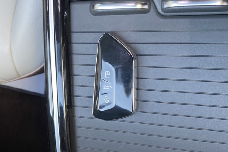 Used Volkswagen ID.6 X 2022 Smart Enjoyment Long-Range Edition
