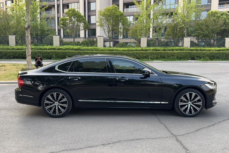 Used Volvo S90 2022 B5 Zhiyuan Luxury Edition
