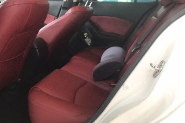 Used Mazda Mazda 3 Axela 2017 Hatchback 1.5L Automatic Comfort Model Emission Standard China V
