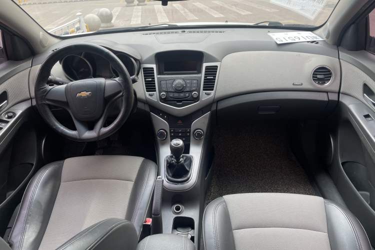 Used Chevrolet Cruze 2013 1.6L SE MT

