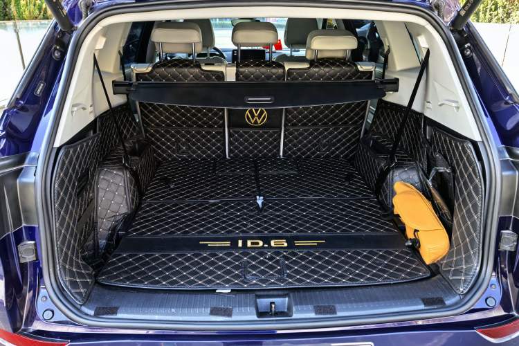 Used Volkswagen ID.6 X 2021 Pro Smart Long-Range Edition
