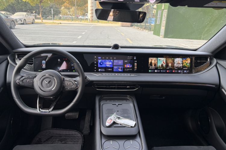 Used VOYAH FREE 2025 318 318 km Rear-Drive Touring Edition
