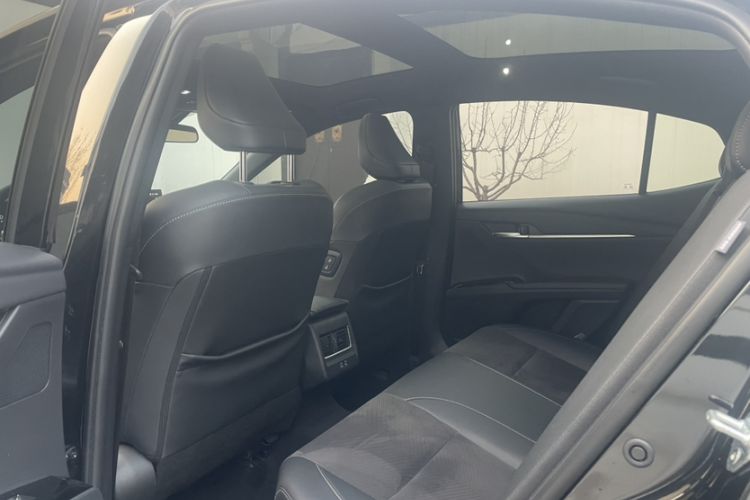 Used Toyota Camry 2024 Dual-Motor 2.0 HXS Sport Plus Edition
